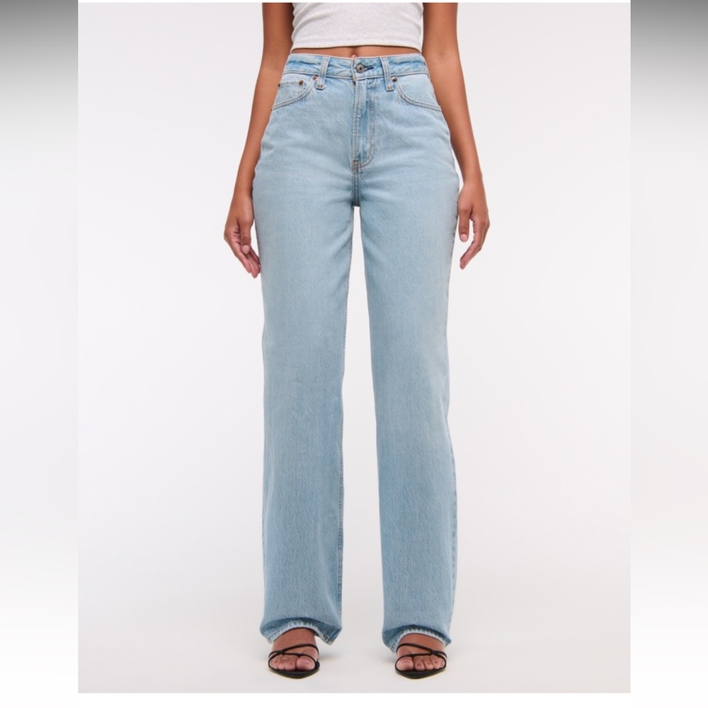 Abercrombie & Fitch Curve Love Loose Jean